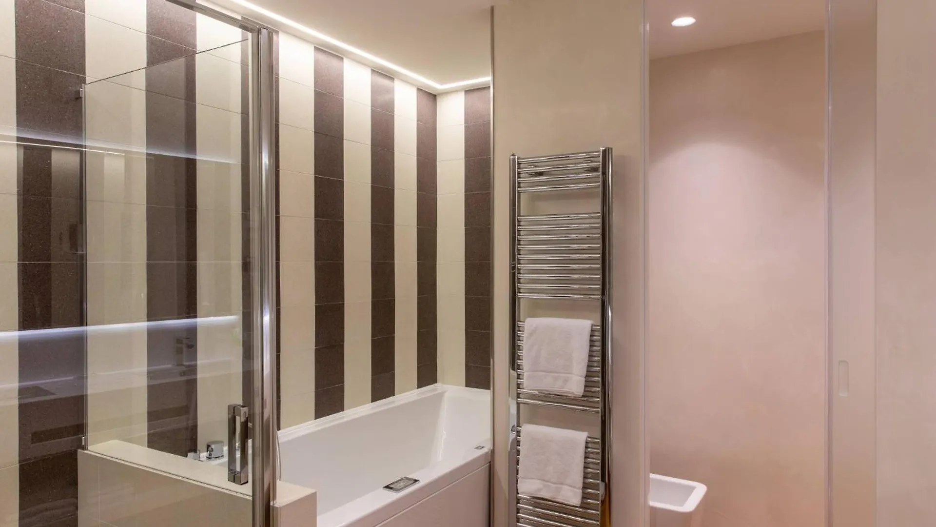 Courtyard By Marriott Venice Airport Tessera 4*,  Olaszország