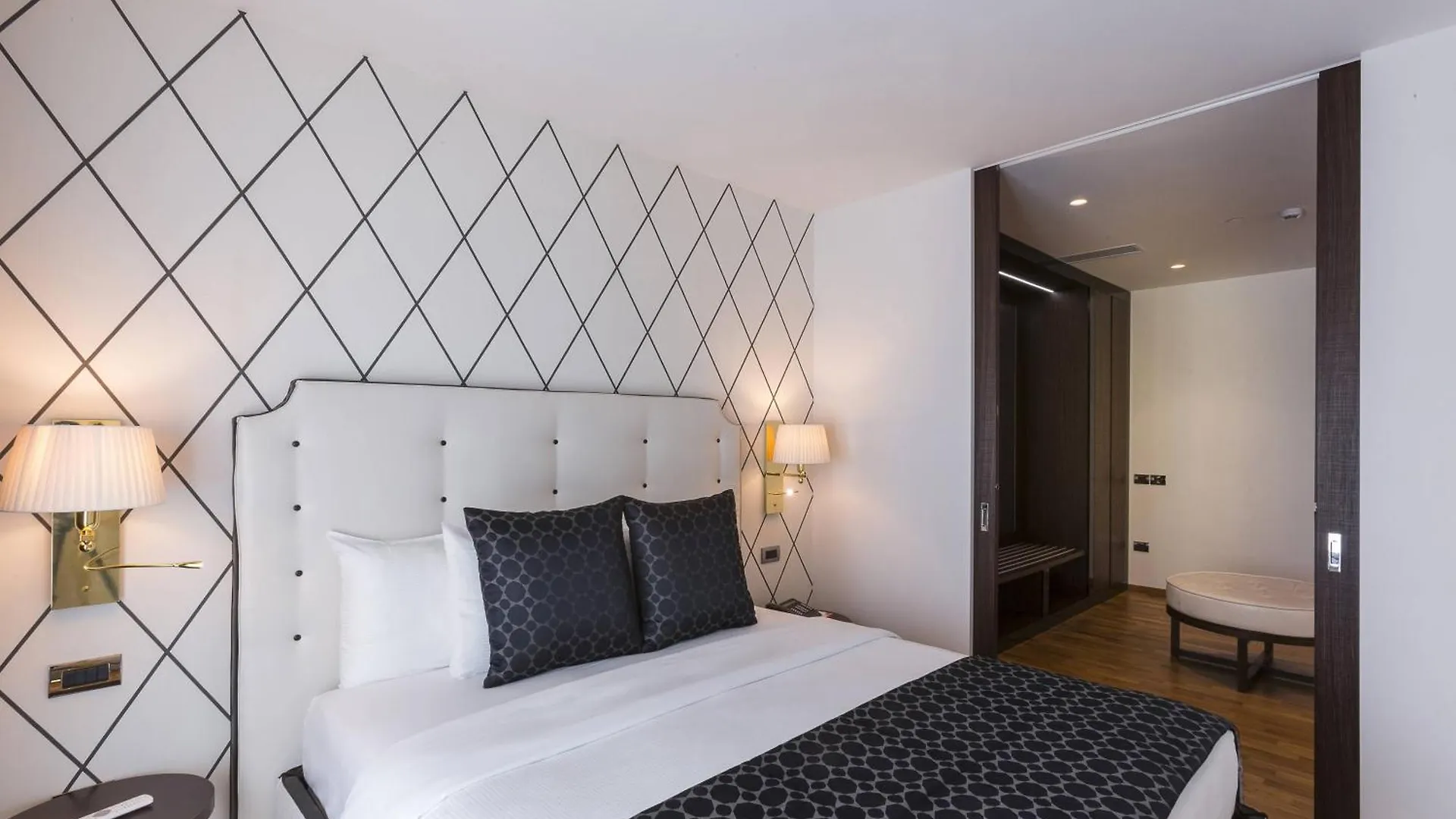 Courtyard By Marriott Venice Airport Tessera 4*,  Italy