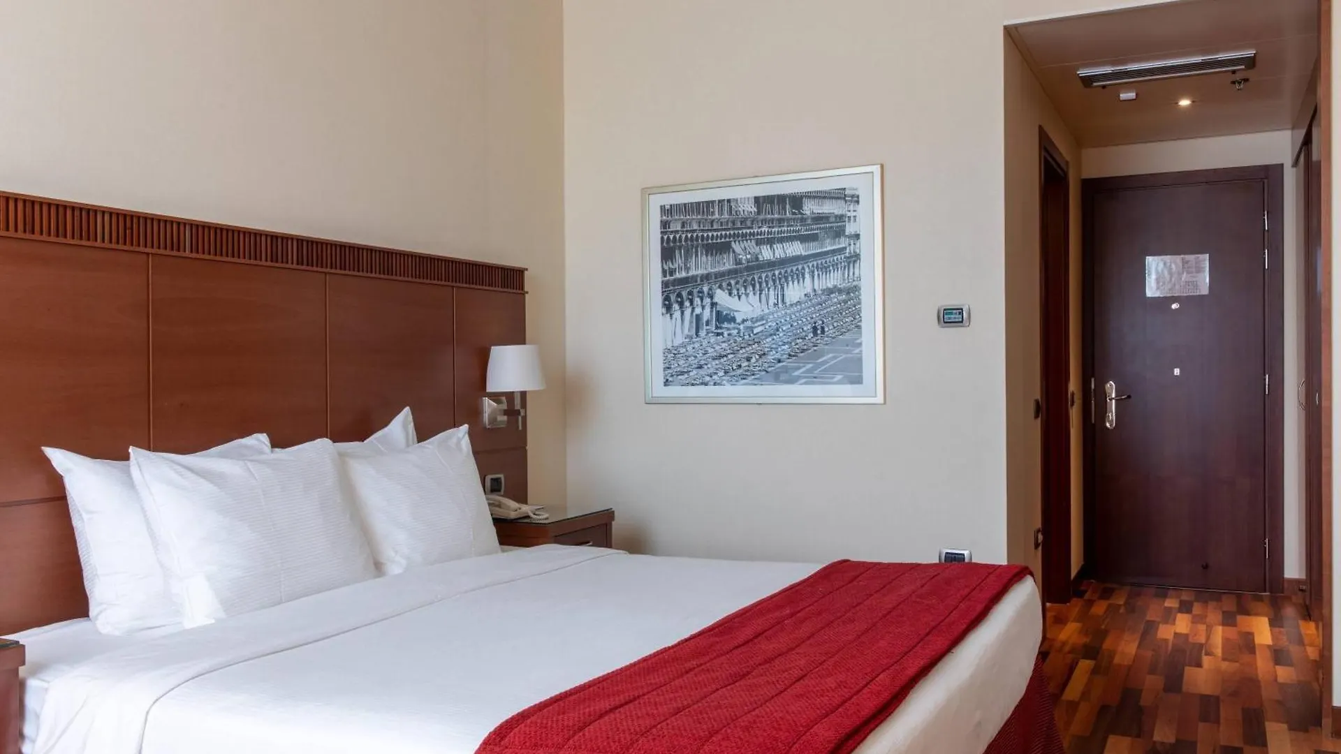 Szálloda Courtyard By Marriott Venice Airport Tessera