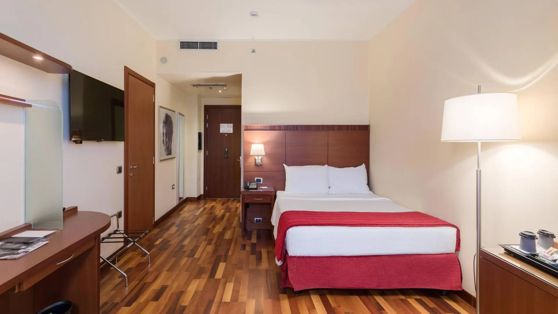 Courtyard By Marriott Venice Airport Tessera Hotel