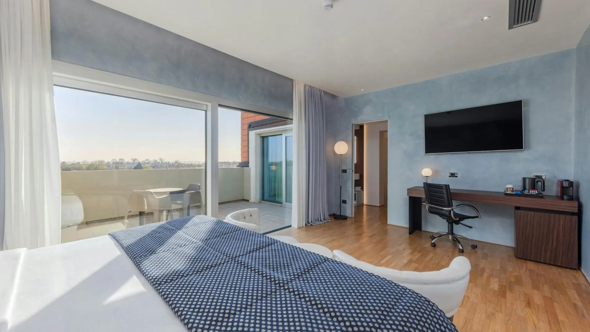 טסרה Courtyard By Marriott Venice Airport מלון